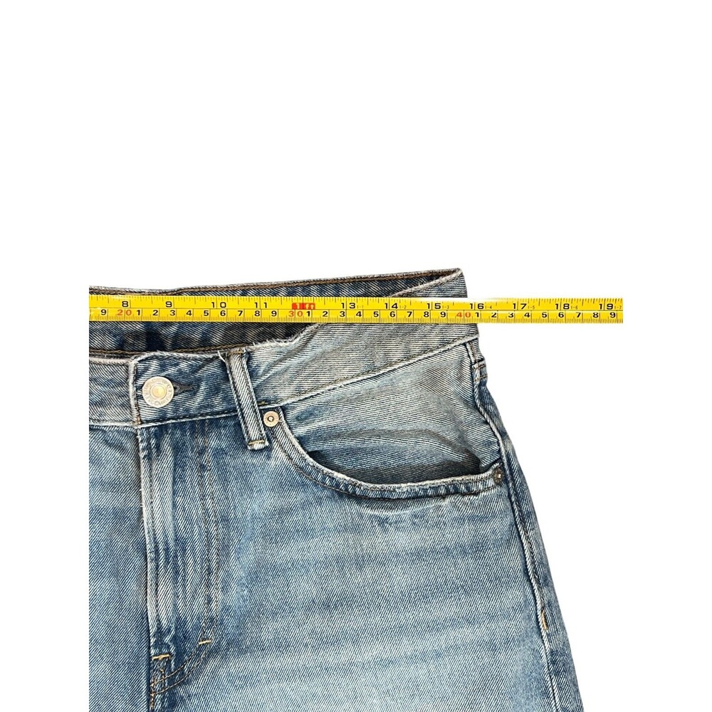 H&M Loose Fit Light Wash Baggy Denim Jeans Men's 31x32 Relaxed Straight Leg - Picture 4 of 9